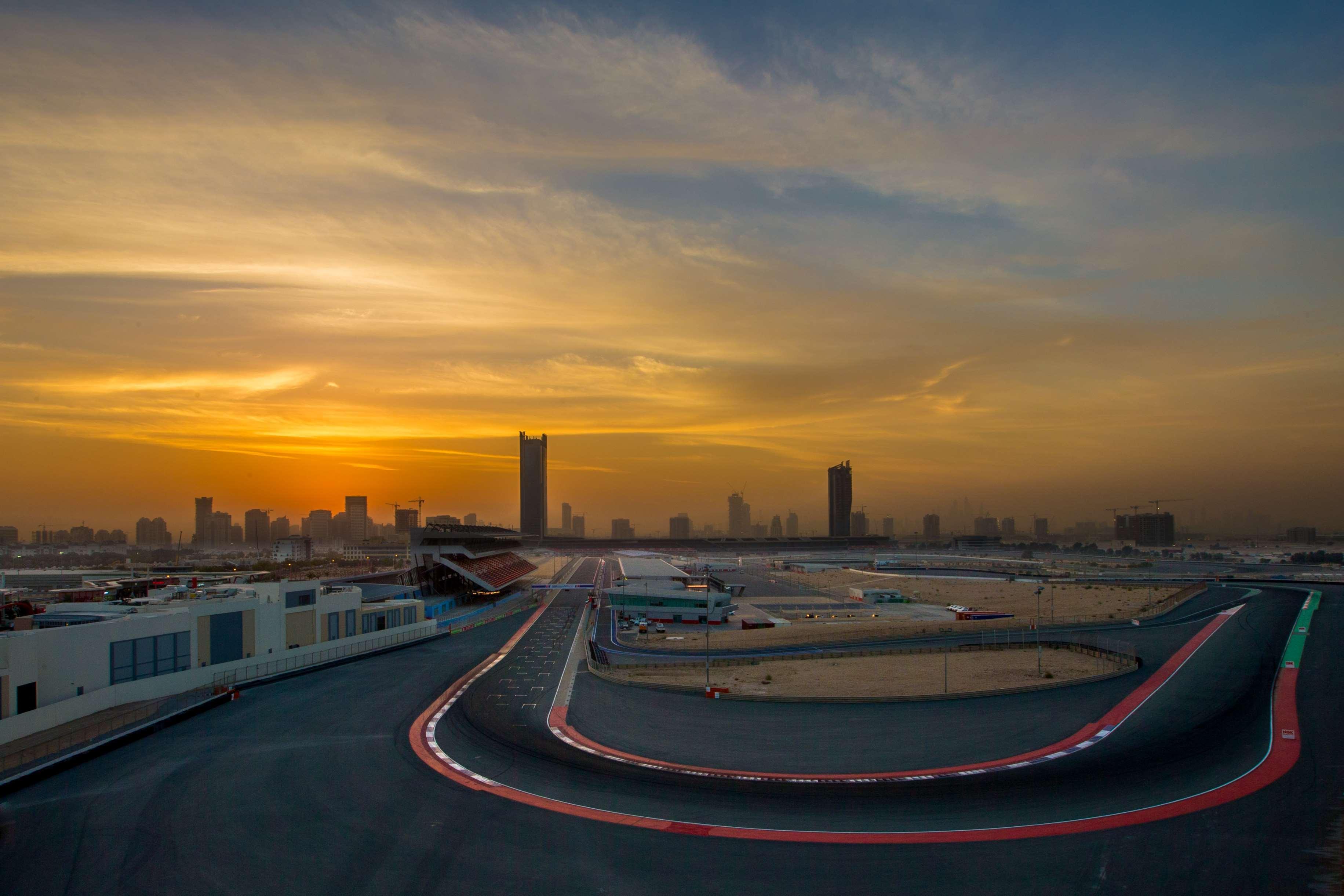 Park Inn By Radisson Dubai Motor City Exteriör bild